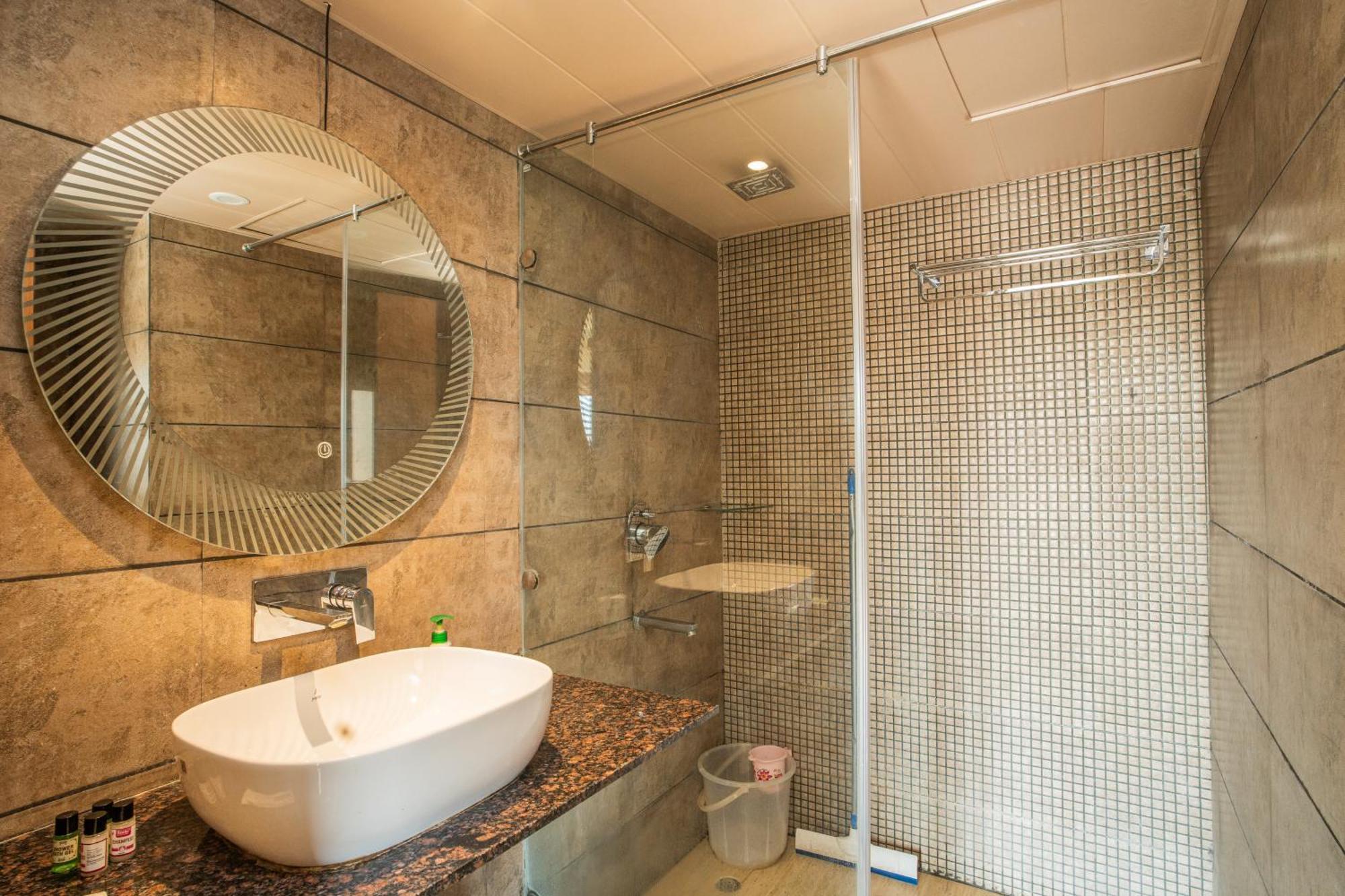 Luxury Aloha Apartments, Rishīkesh Zewnętrze zdjęcie